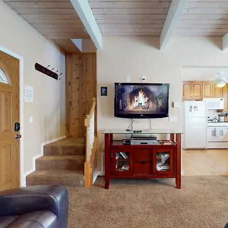 Dancing Bear Chalet Villa Lake Arrowhead Exterior photo